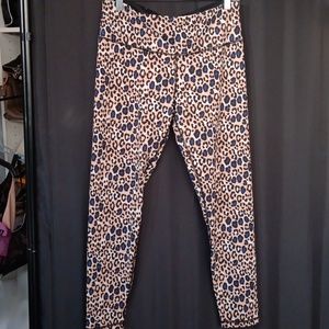 VICTORIA SECRET SPORT KNOCKOUT TIGHT SIZE LARGE